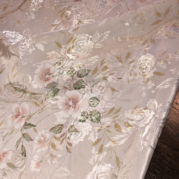 California Dynasty pink floral silky nightgown slip size large with lace detail - Picture 4 of 8